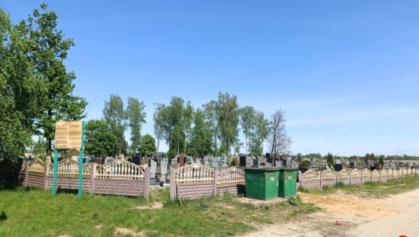 Перед Радуницей в Слуцке благоустраивают кладбища 