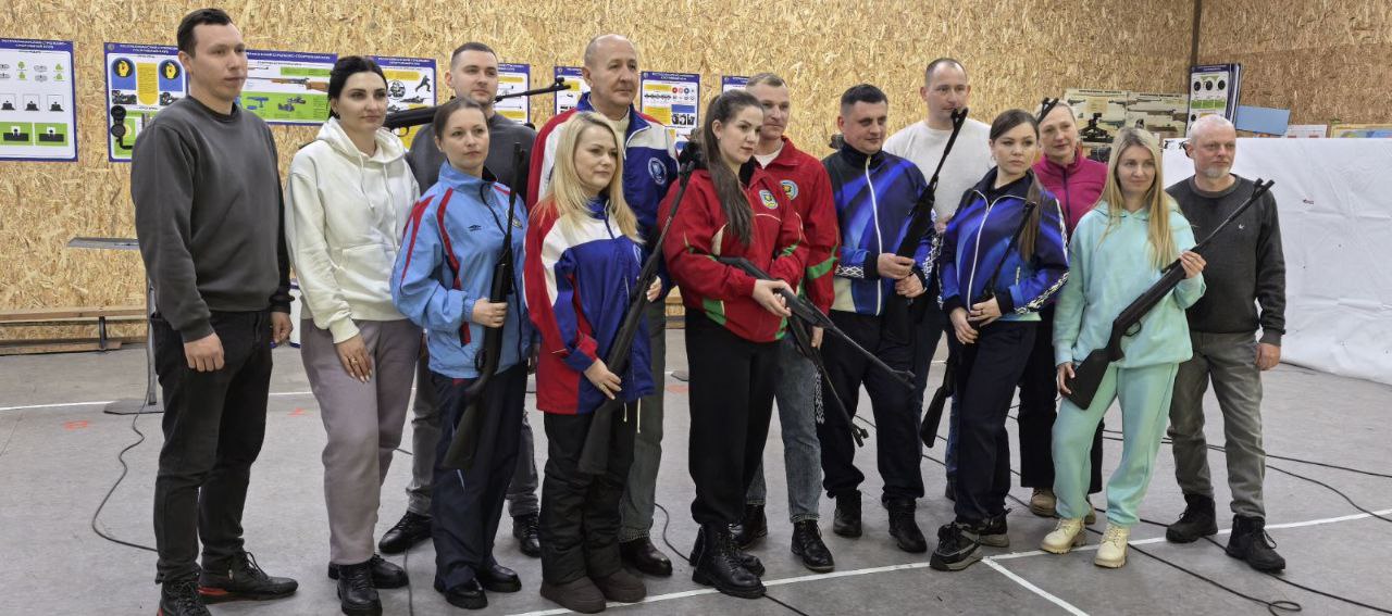Они выступили в состязаниях по пулевой стрельбе.