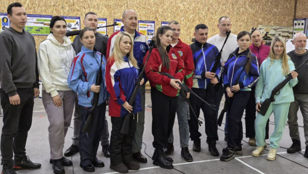 Они выступили в состязаниях по пулевой стрельбе.