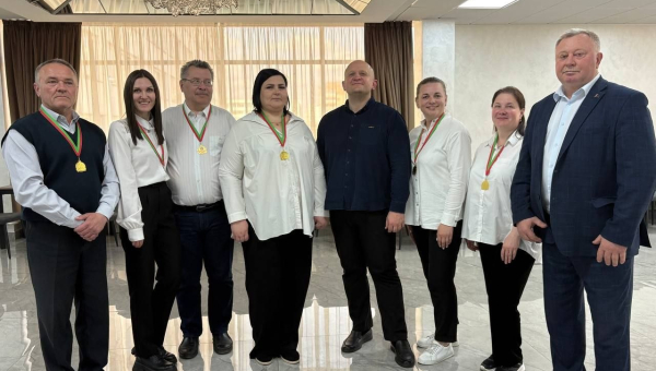 Двойная интеллектуальная победа